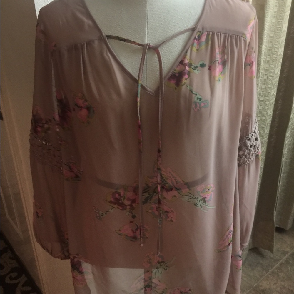 Blouse - Picture 2 of 2